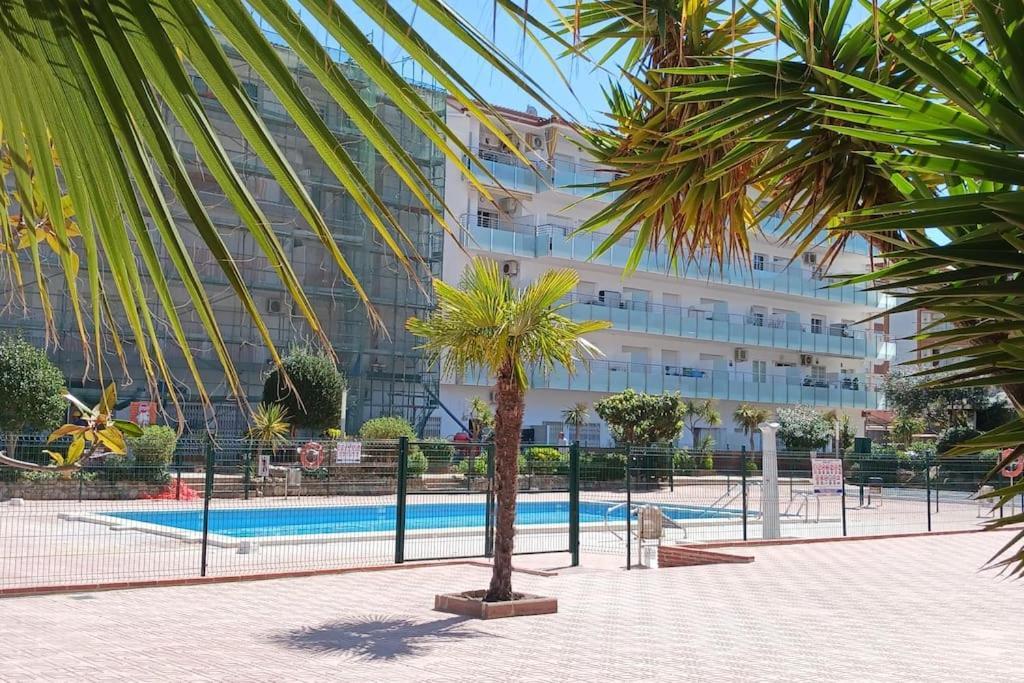 Alegre Apto Con Piscina, A 300M De La Playa. Blanes Kültér fotó