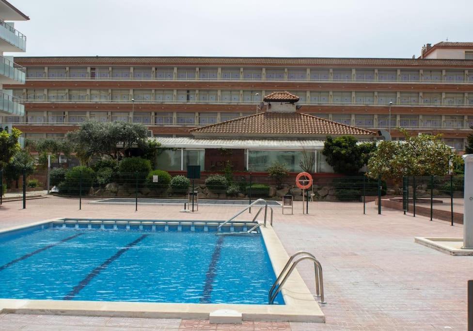 Alegre Apto Con Piscina, A 300M De La Playa. Blanes Kültér fotó